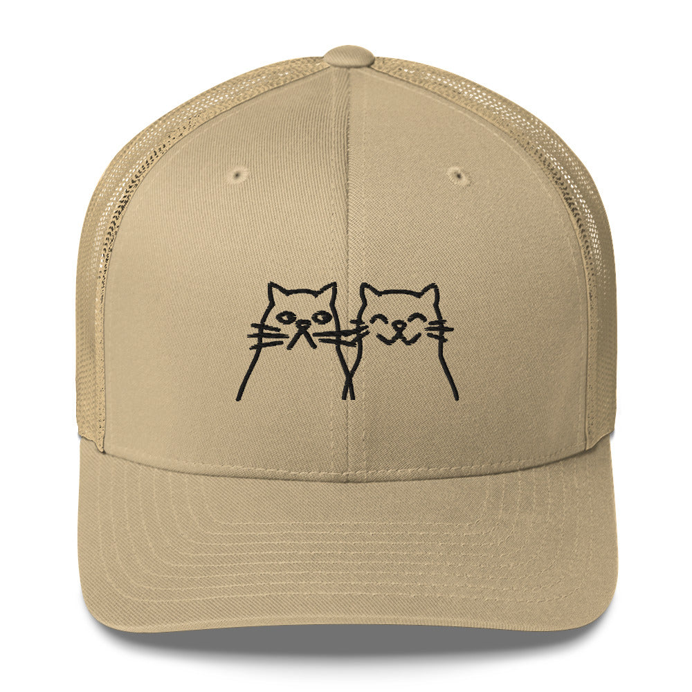 Gorra tipo trucker con el diseño de dos gatitos juntos