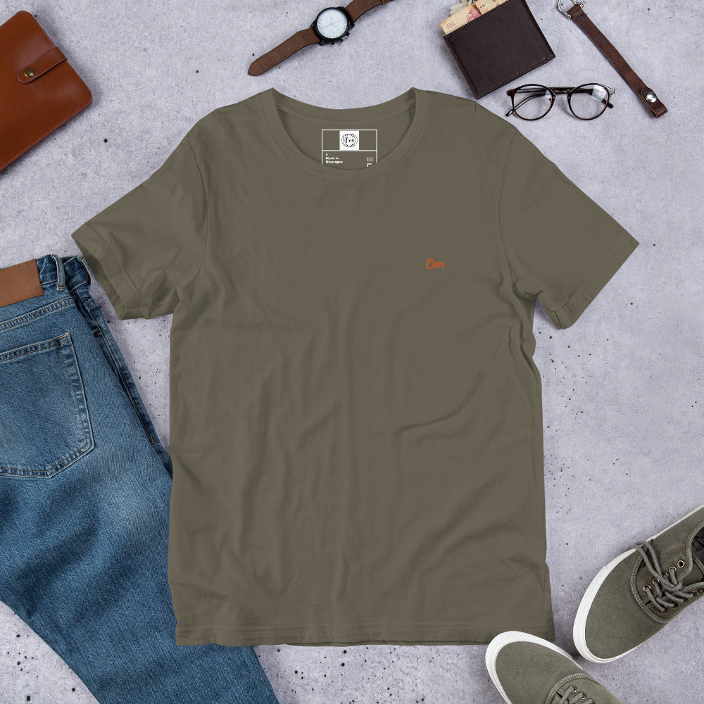 Om Vibrante: Camiseta de Lujo con Diseño Trascendental