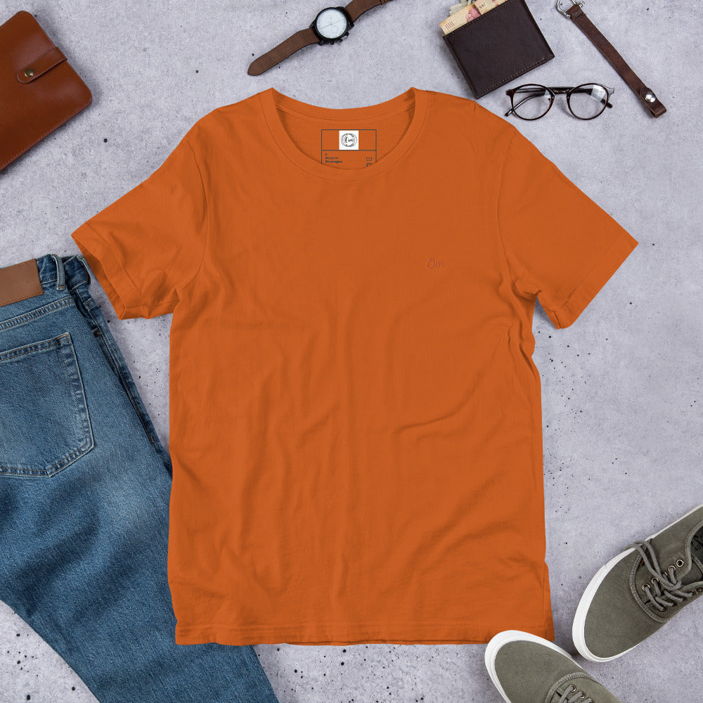 Om Vibrante: Camiseta de Lujo con Diseño Trascendental