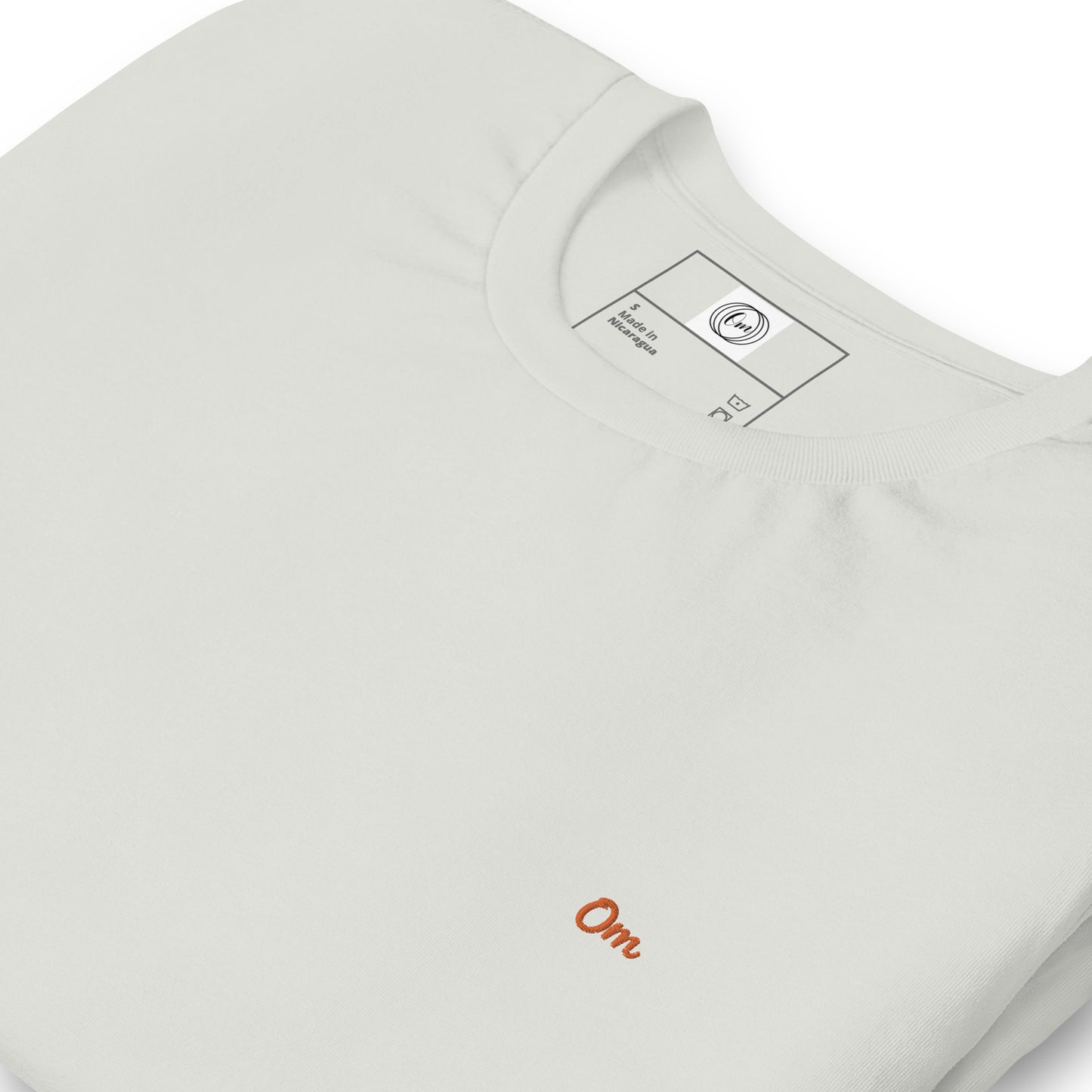 Om Esencial: Camiseta Premium con Diseño Sutil