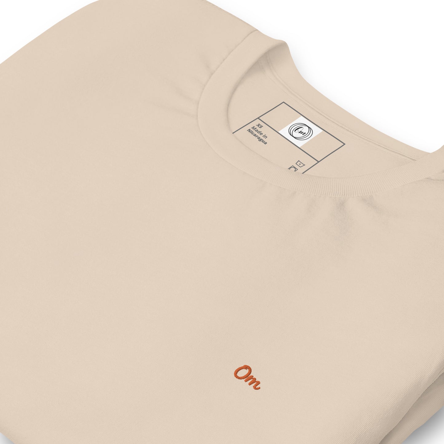 Om Esencial: Camiseta Premium con Diseño Sutil