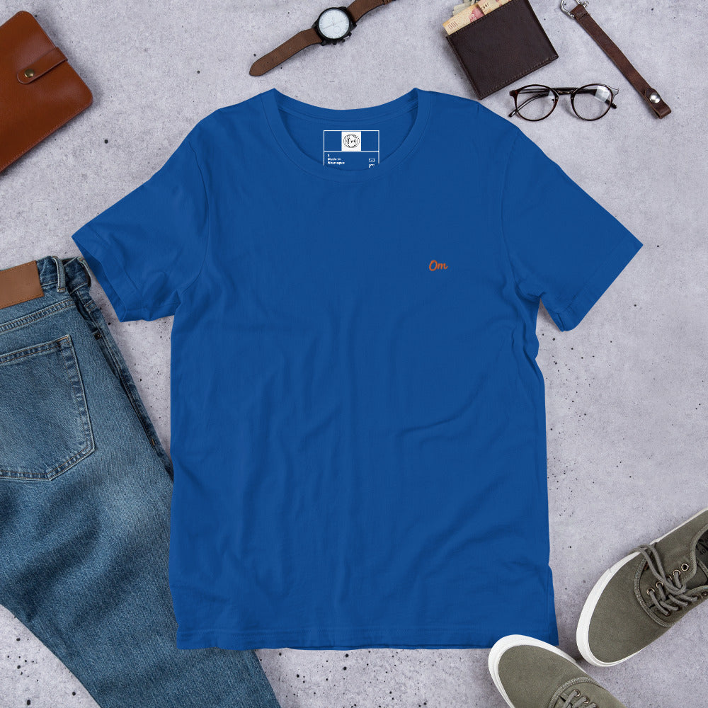 Om Vibrante: Camiseta de Lujo con Diseño Trascendental