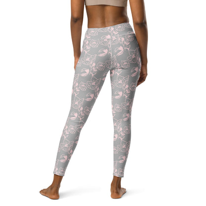 Silver Yoga Leggings with Flowers: Elegance and Style in Every Pose 🌸🌟 (Includes Pocket)