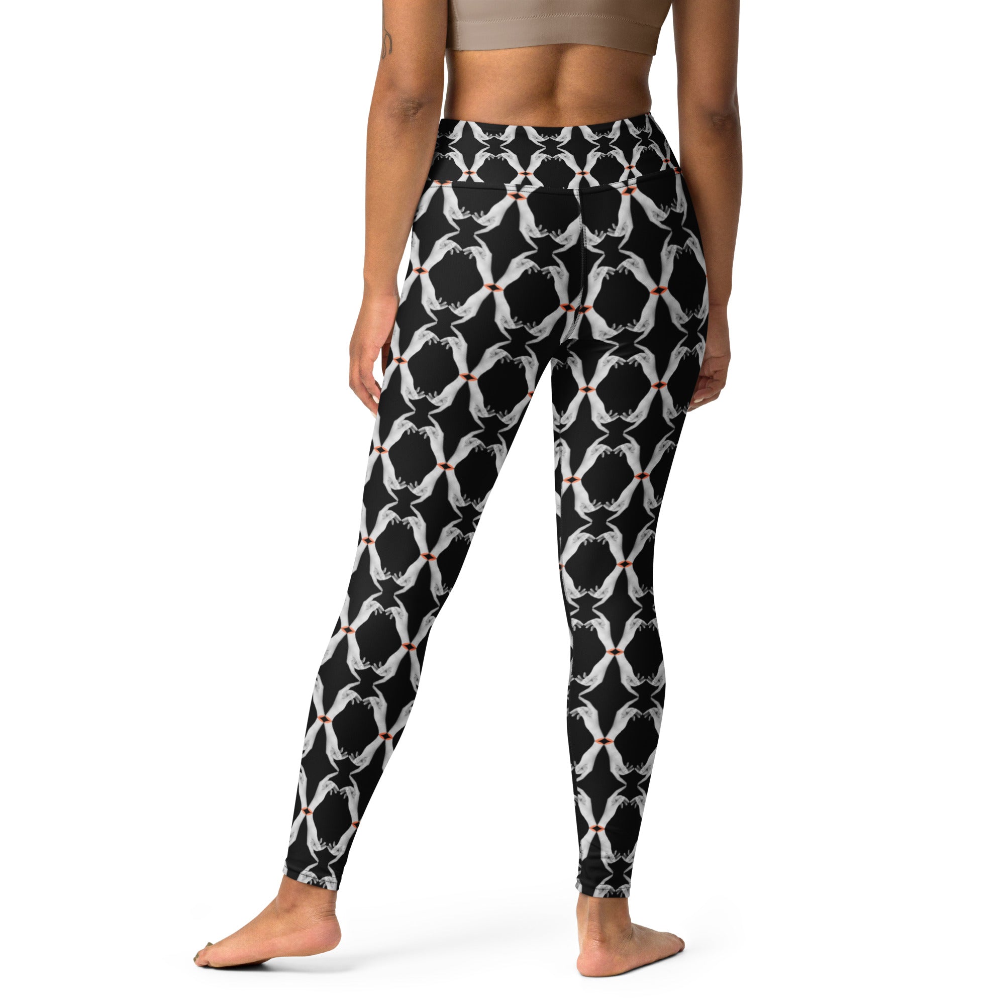 Black yoga leggings with accents