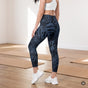 Leggings Hoja Azul — imagen generada con IA a partir de la foto real del producto