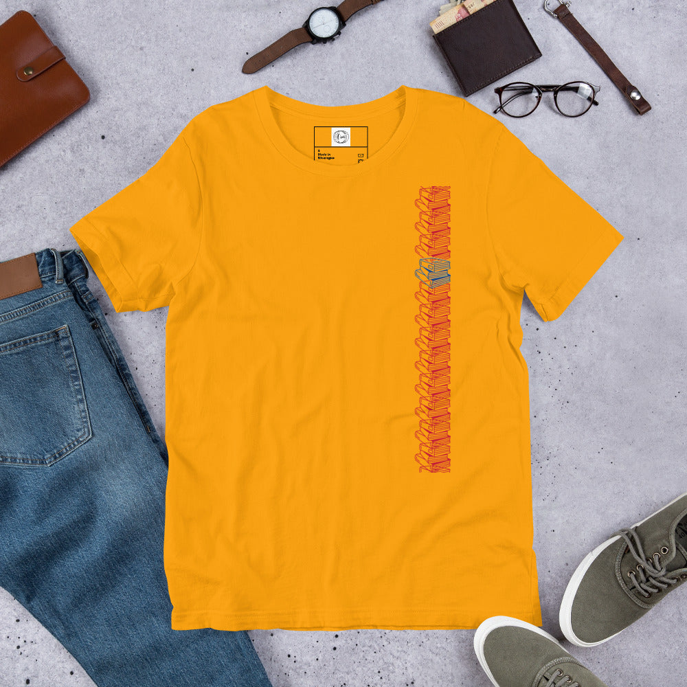 Camiseta con Diseño Creativo de Libros Apilados | Estilo Único y Cómodo